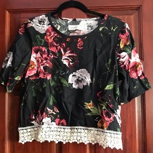 Floral lace top!